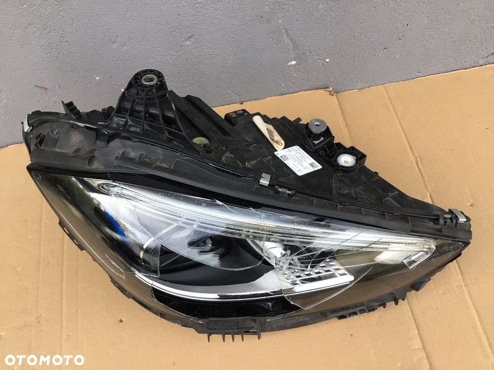 Lampa przednia prawa Mercedes C klasa 206 Digital Light - 3