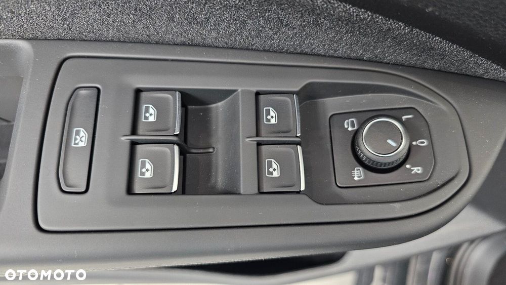 Volkswagen Golf Variant - 25