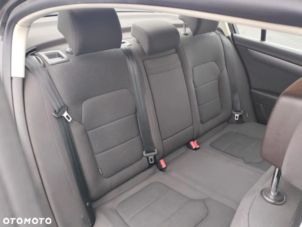 Volkswagen Passat 1.8 TSI Comfortline Optimum - 22