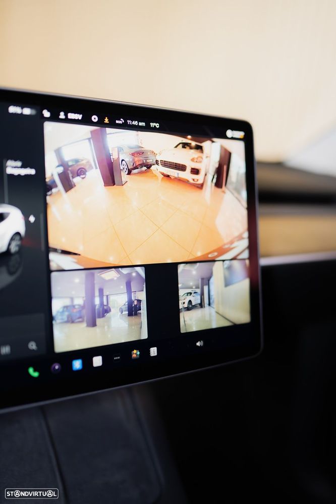 Tesla Model Y Long Range Dual Motor AWD - 37