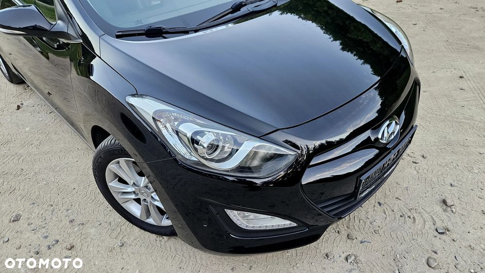 Hyundai i30 1.6 CRDi Automatik Style - 9
