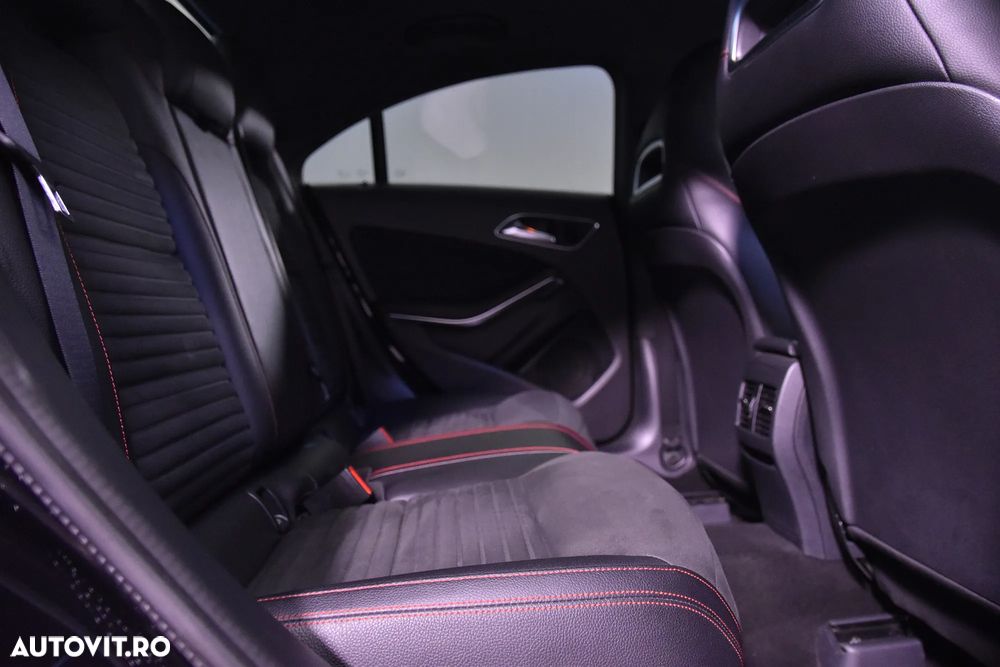 Mercedes-Benz CLA 220 d Aut. - 12