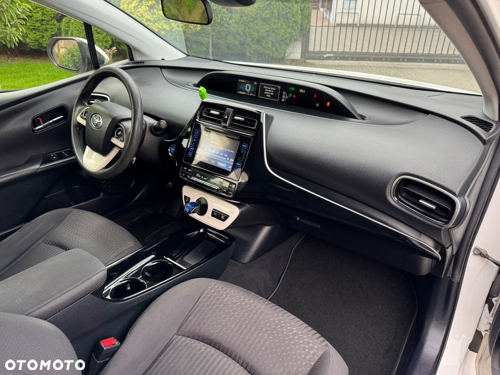 Toyota Prius Hybrid Comfort - 13