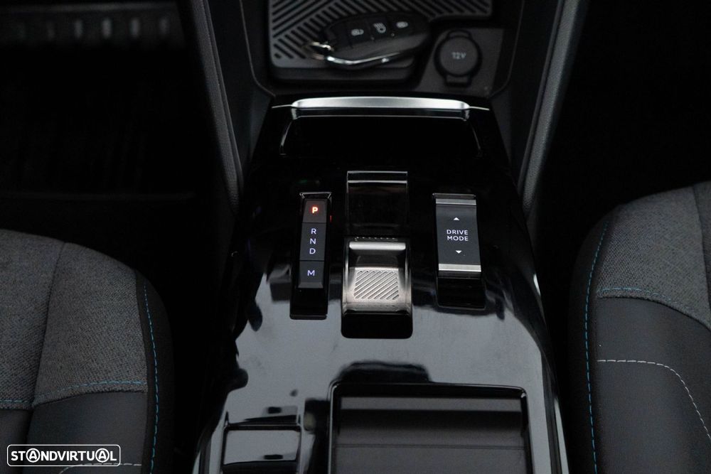 Citroën C4 X 1.2 PureTech Shine Pack EAT8 - 25