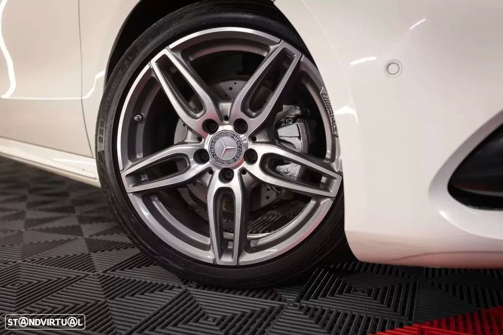 Mercedes-Benz A 200 CDI 7G-DCT AMG Line - 3