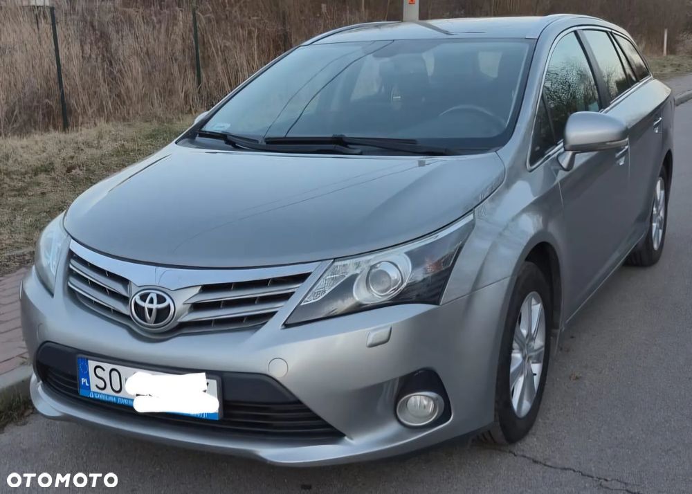 Toyota Avensis 2014 photo 2