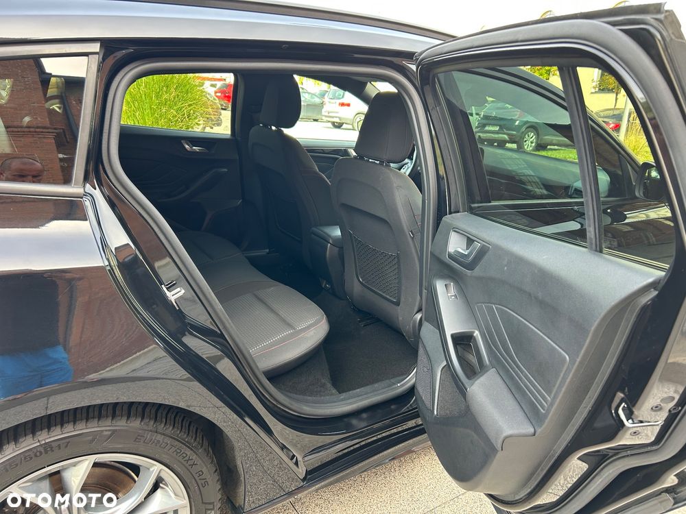Ford Focus 1.5 EcoBoost STart-Stopp-System ST-LINE - 19