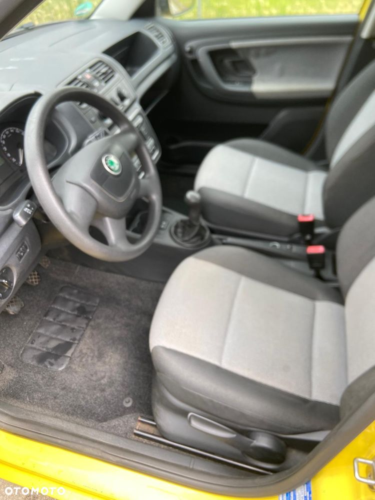 Skoda Fabia 1.4 16V Sportline - 10