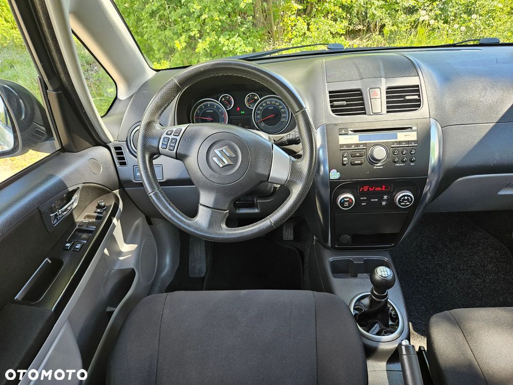 Suzuki SX4 1.6 Comfort - 18