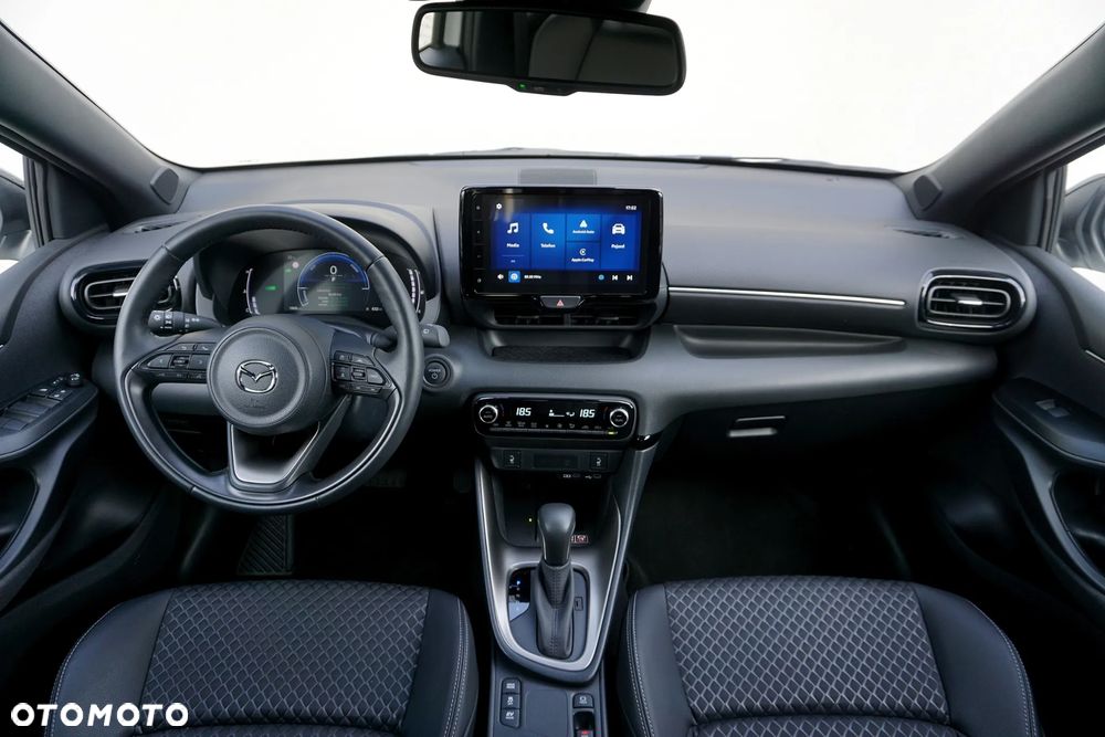 Mazda 2 Hybrid - 14