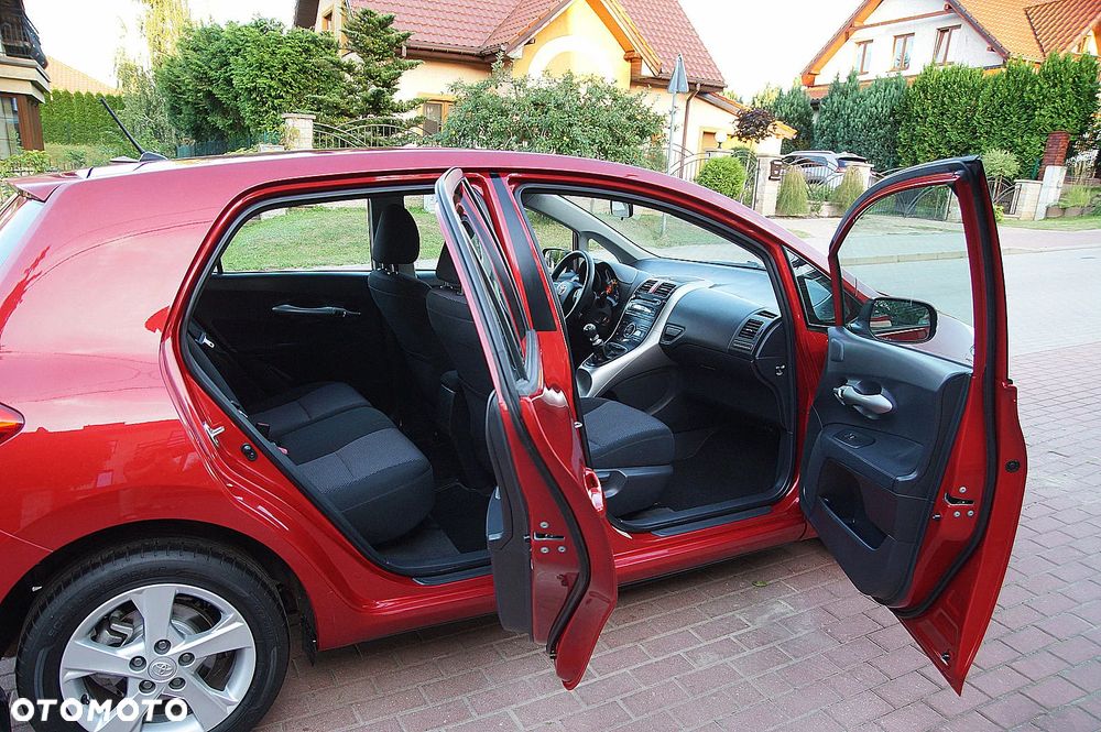 Toyota Auris 1.6 Edition - 19
