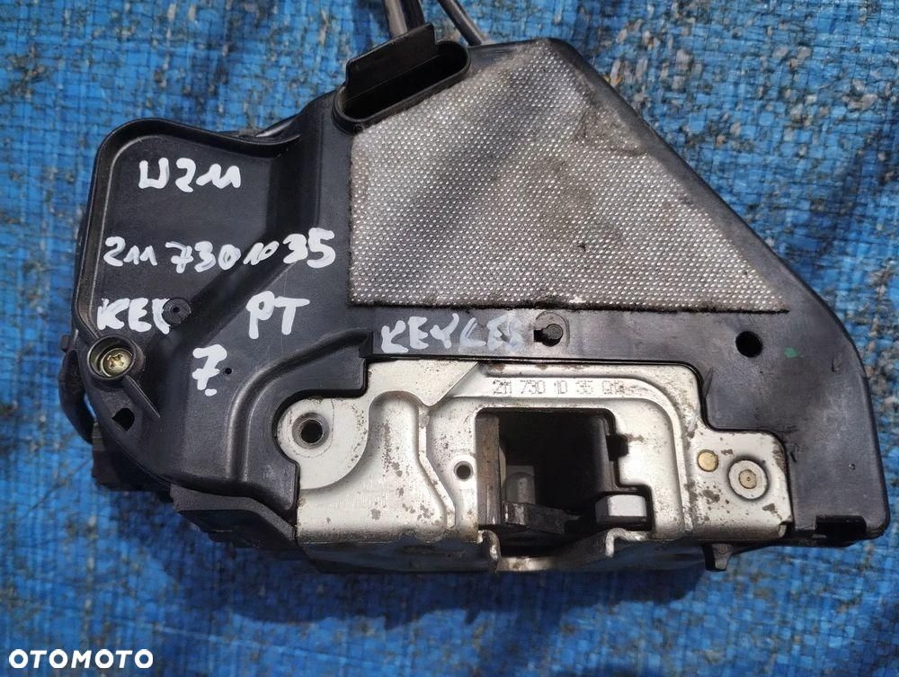 Mercedes W211 Zamek Drzwi Tył Prawy Tylny Keyless Go 2117301035 - 2