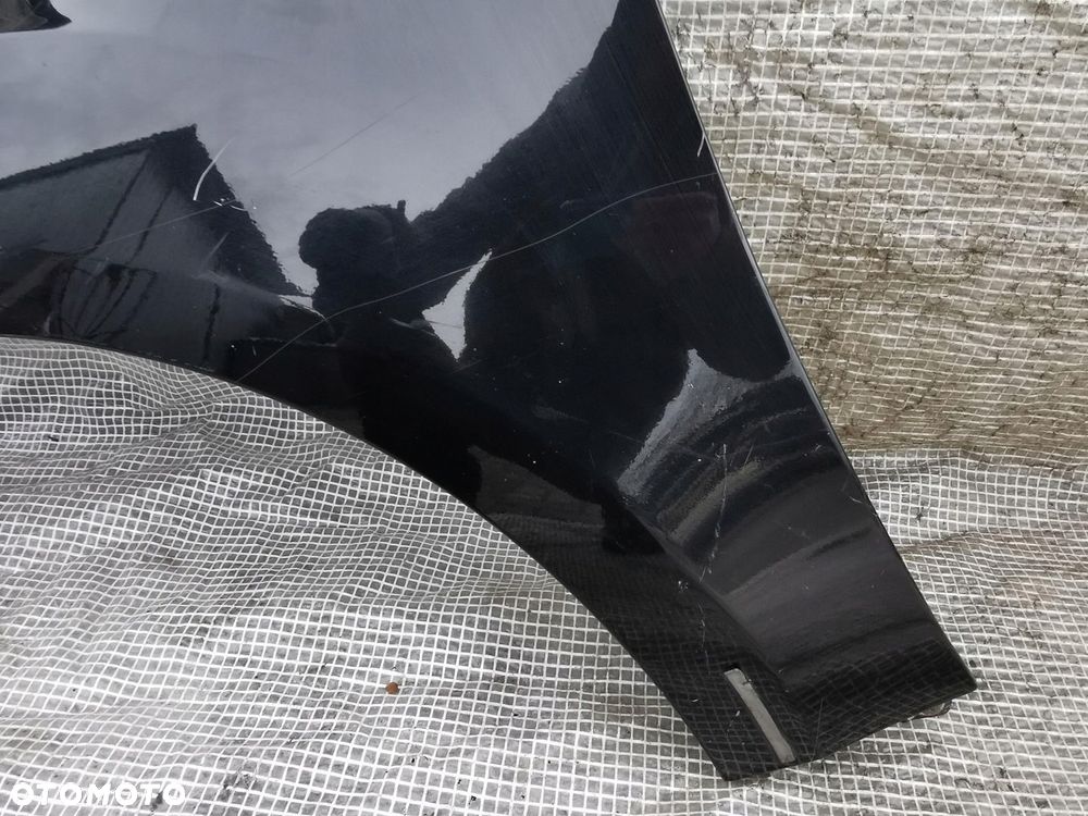 MERCEDES ML W164 05-11 BŁOTNIK PRZEDNI LEWY PRZÓD KOD LAKIERU 197 - 12