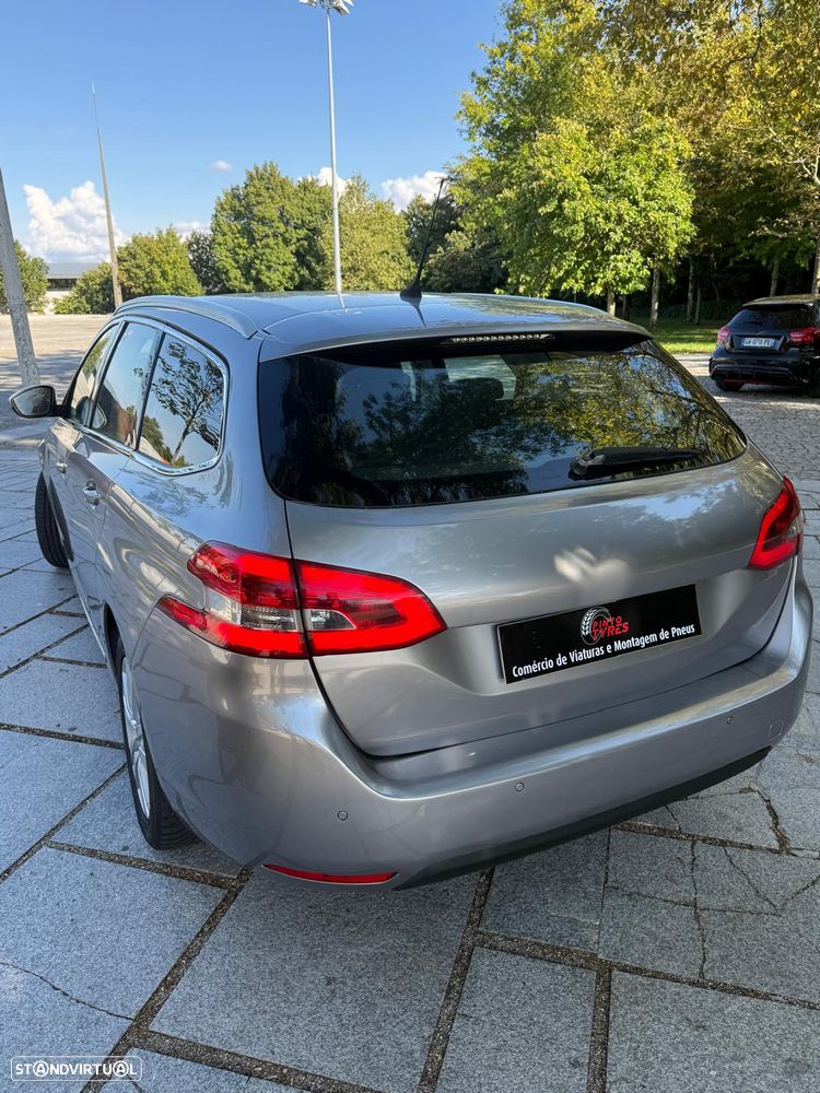 Peugeot 308 - 10