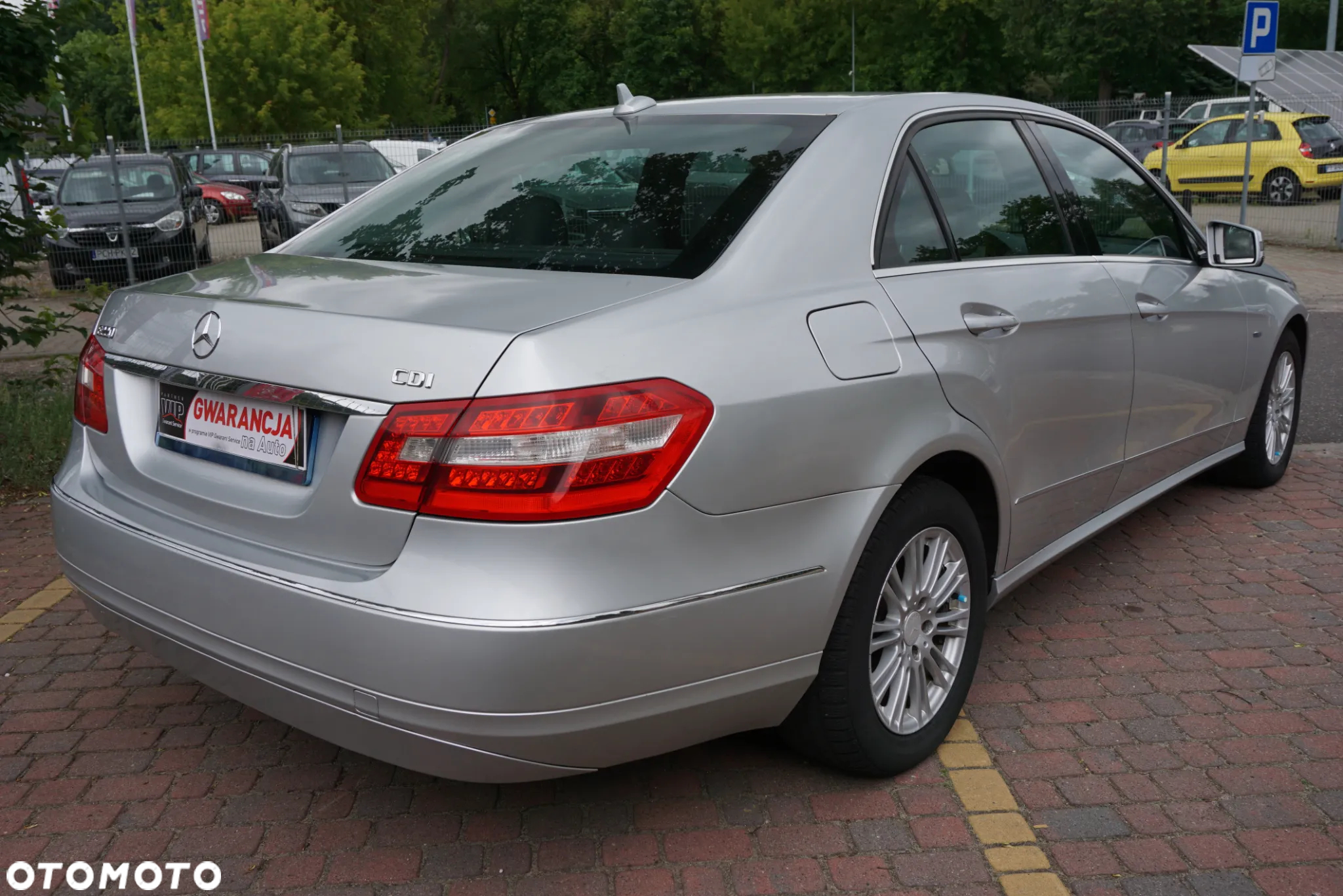 Mercedes-Benz Klasa E 220 CDI BlueEff Elegance - 3