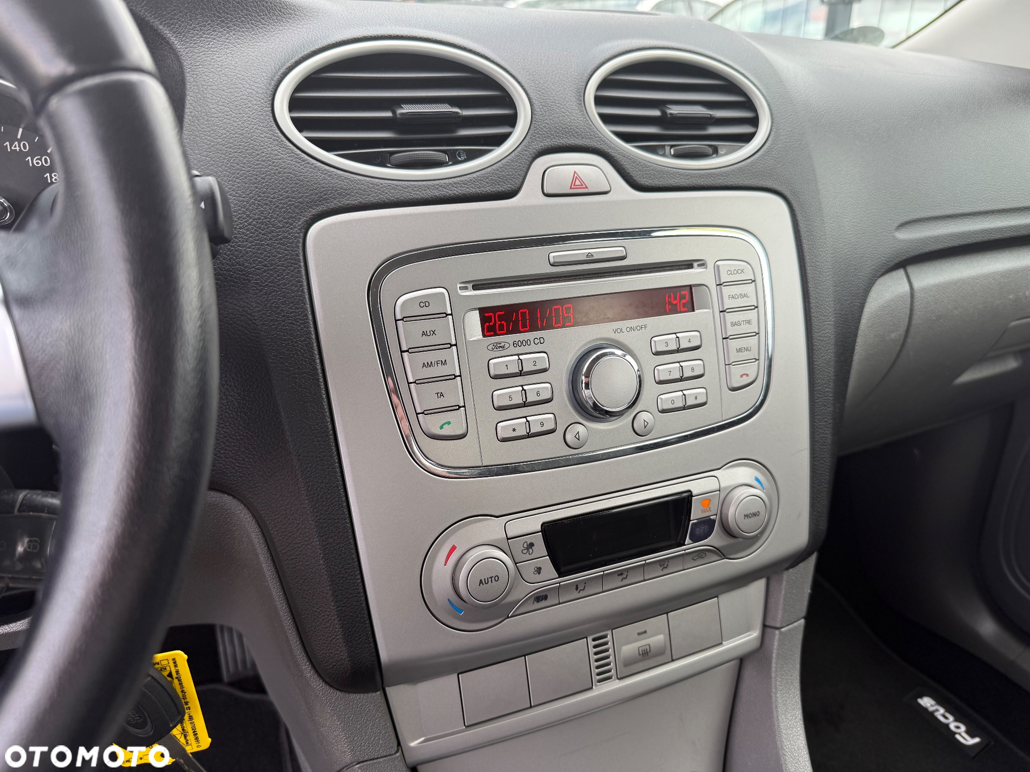 Ford Focus 1.8 Connection - 26