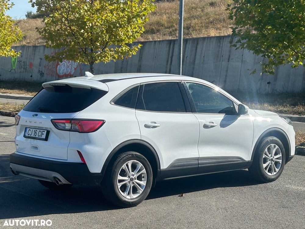 Ford Kuga - 3