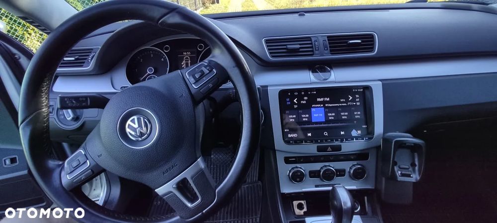 Volkswagen Passat Variant 2.0 TDI DSG Trendline - 11