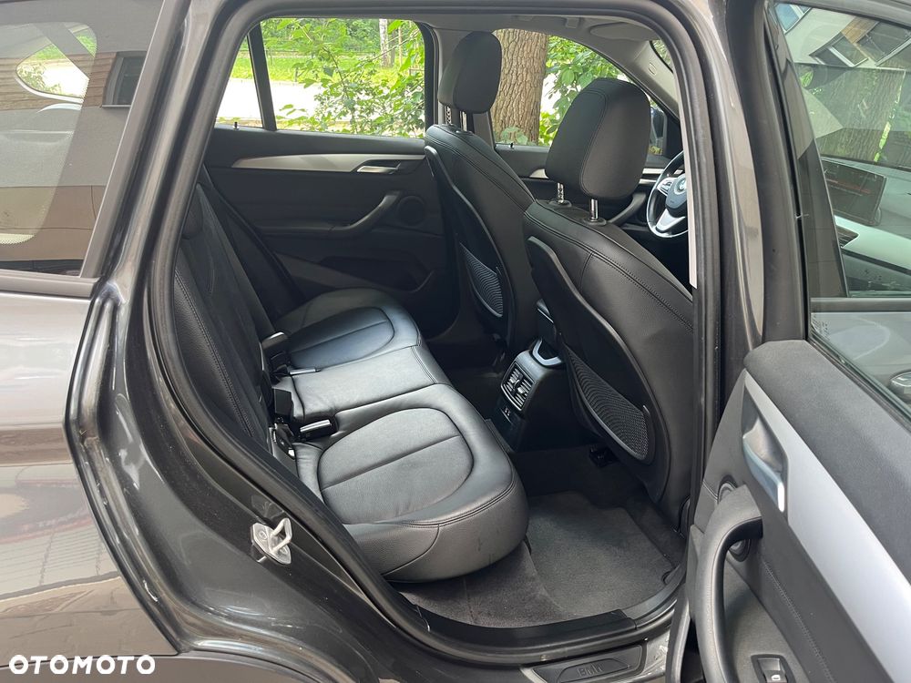 BMW X1 sDrive20i Sport Line sport - 12
