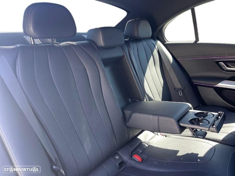 Mercedes-Benz E 300 Standard - 16