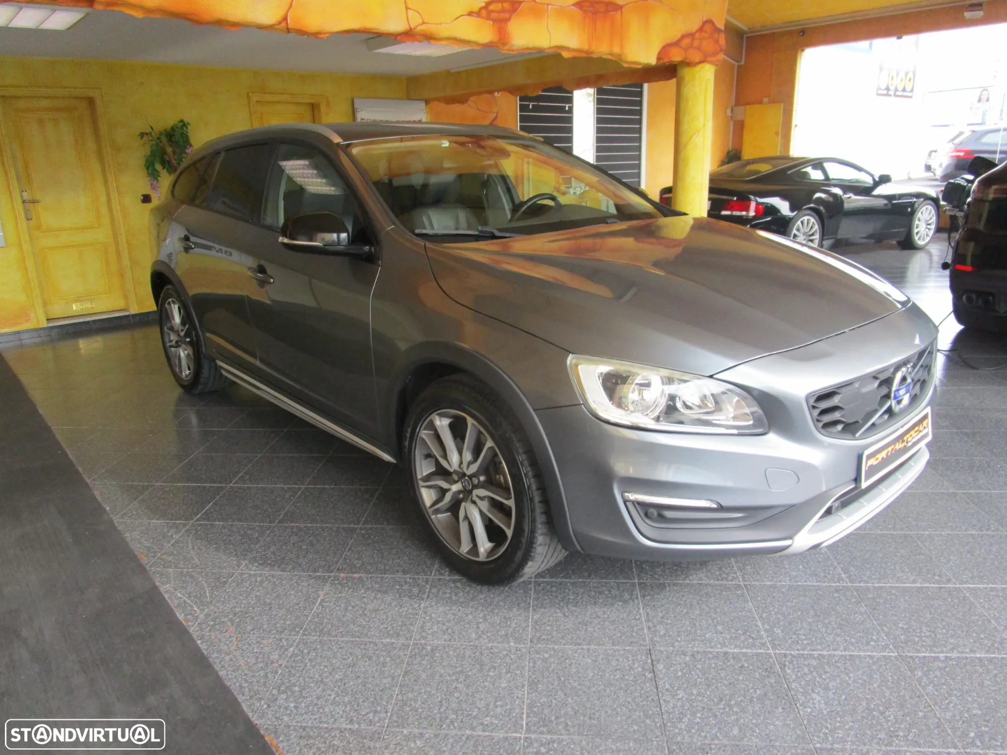 Volvo V60 Cross Country 2.0 D4 Summum Geartronic - 4