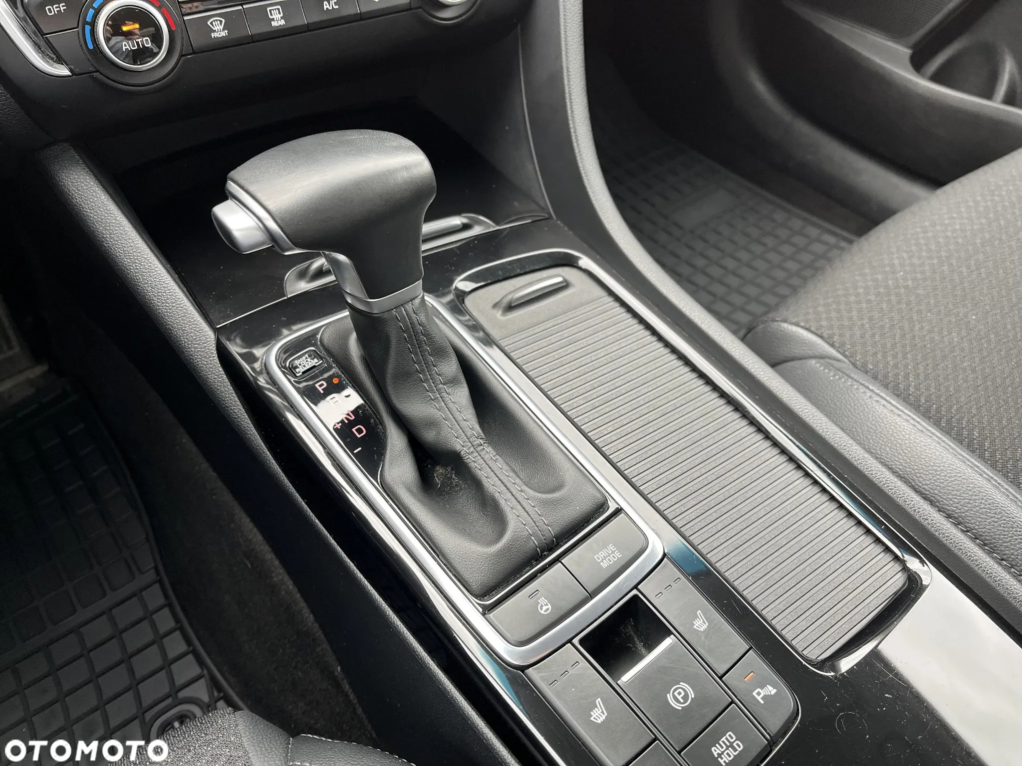 Kia Optima 2.0 L - 15