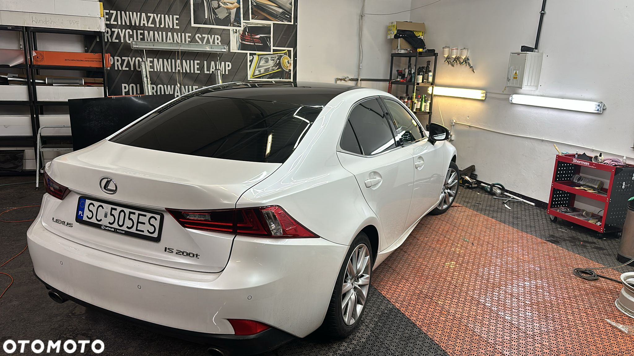 Lexus IS 200t Prestige - 5