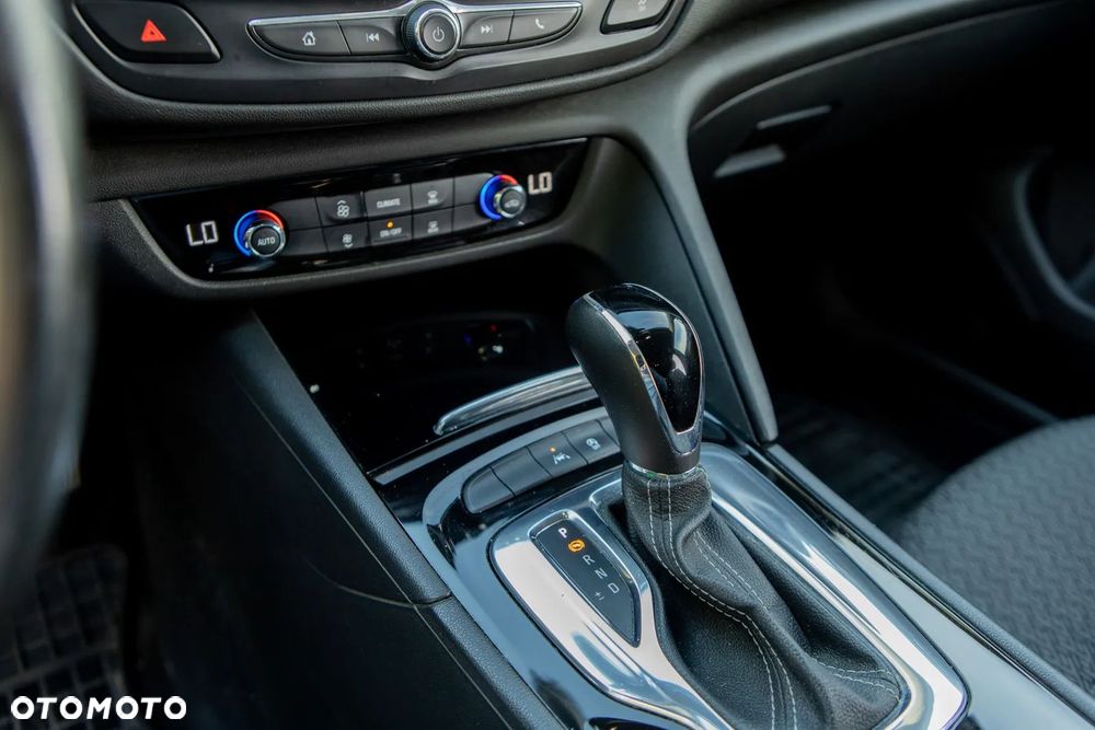 Opel Insignia 1.5 T Enjoy S&S - 21