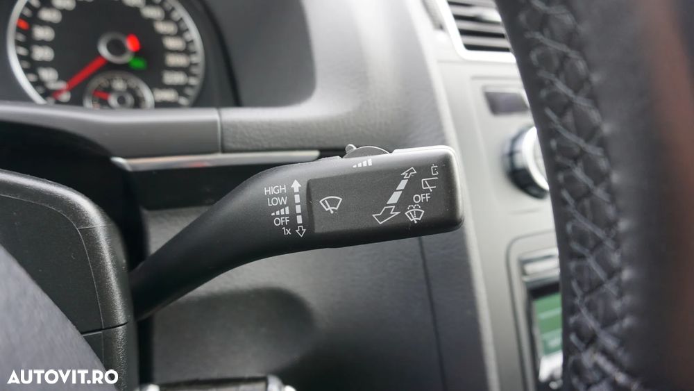 Volkswagen Touran 1.4 TSI DSG Comfortline - 18