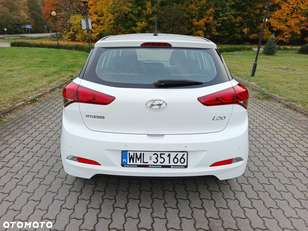 Hyundai i20 1.1 CRDi Style - 33