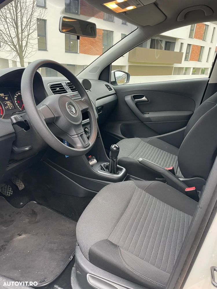 Volkswagen Polo 1.4 Comfortline - 12