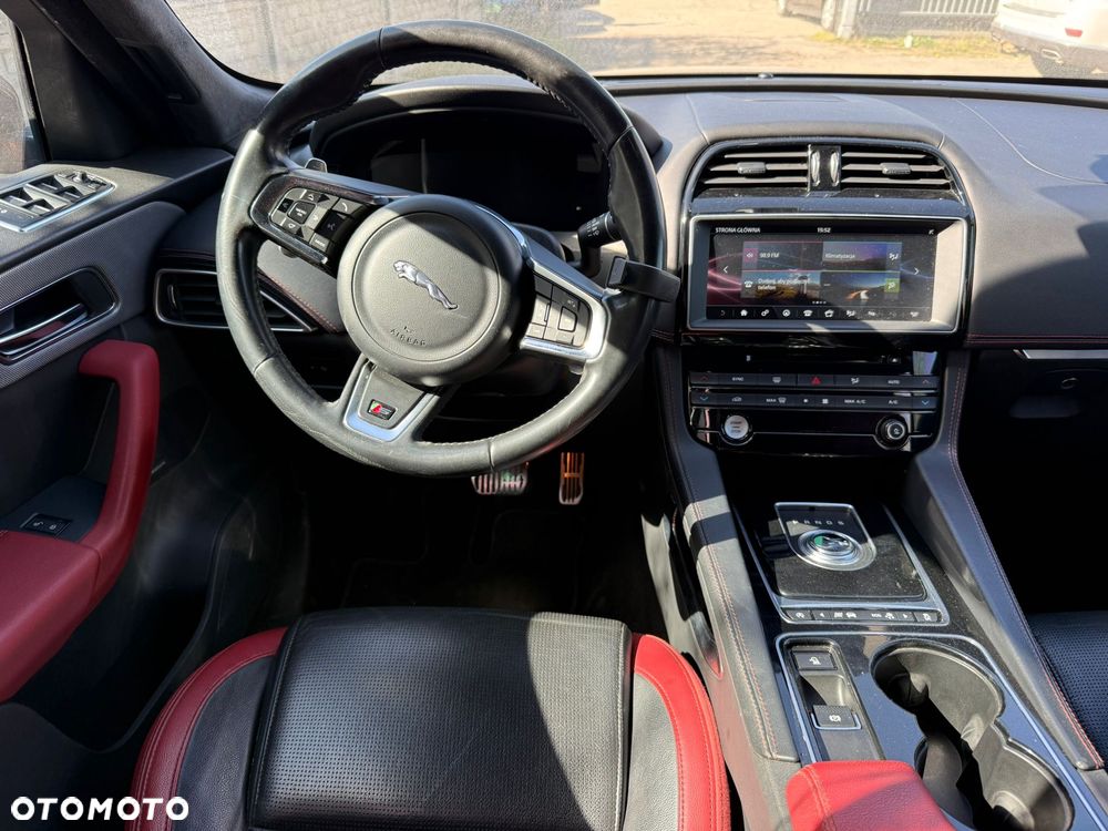Jaguar F-Pace 3.0 V6 AWD S - 14
