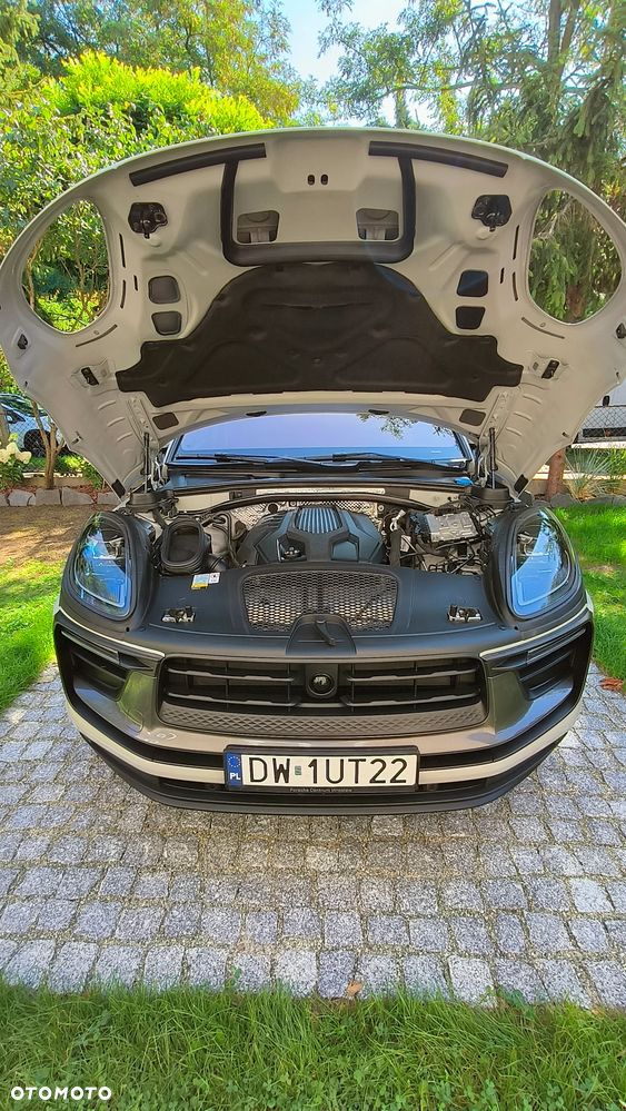 Porsche Macan T - 2