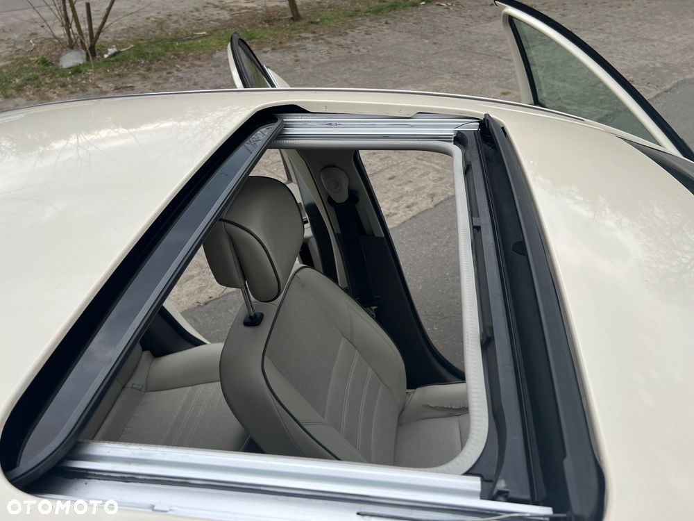 Renault Fluence 2.0 16V Privilege - 28