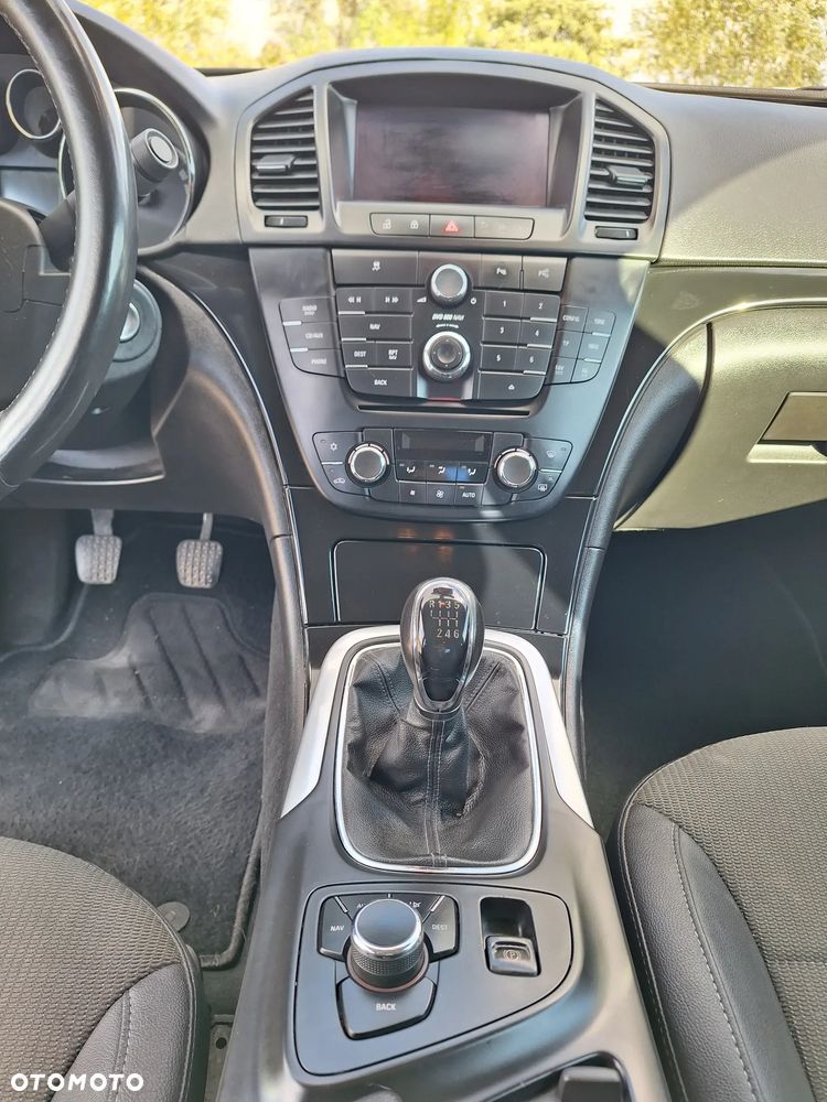 Opel Insignia - 12