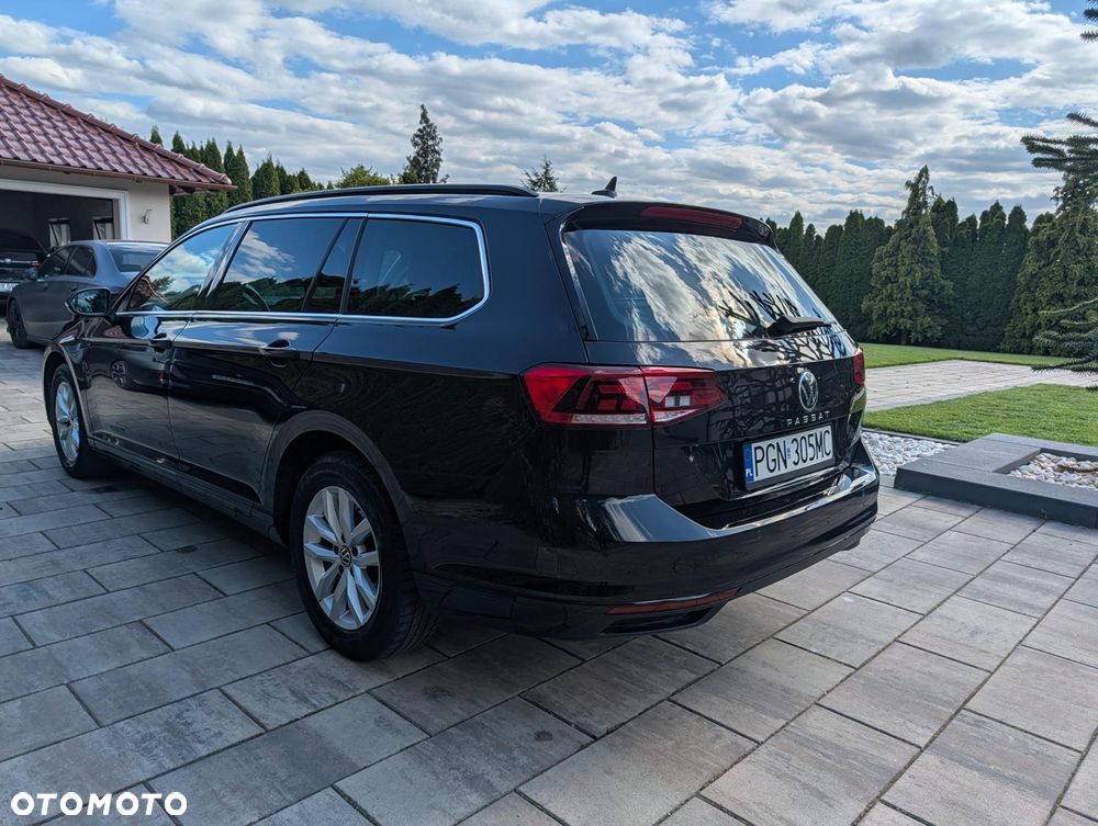 Volkswagen Passat - 11