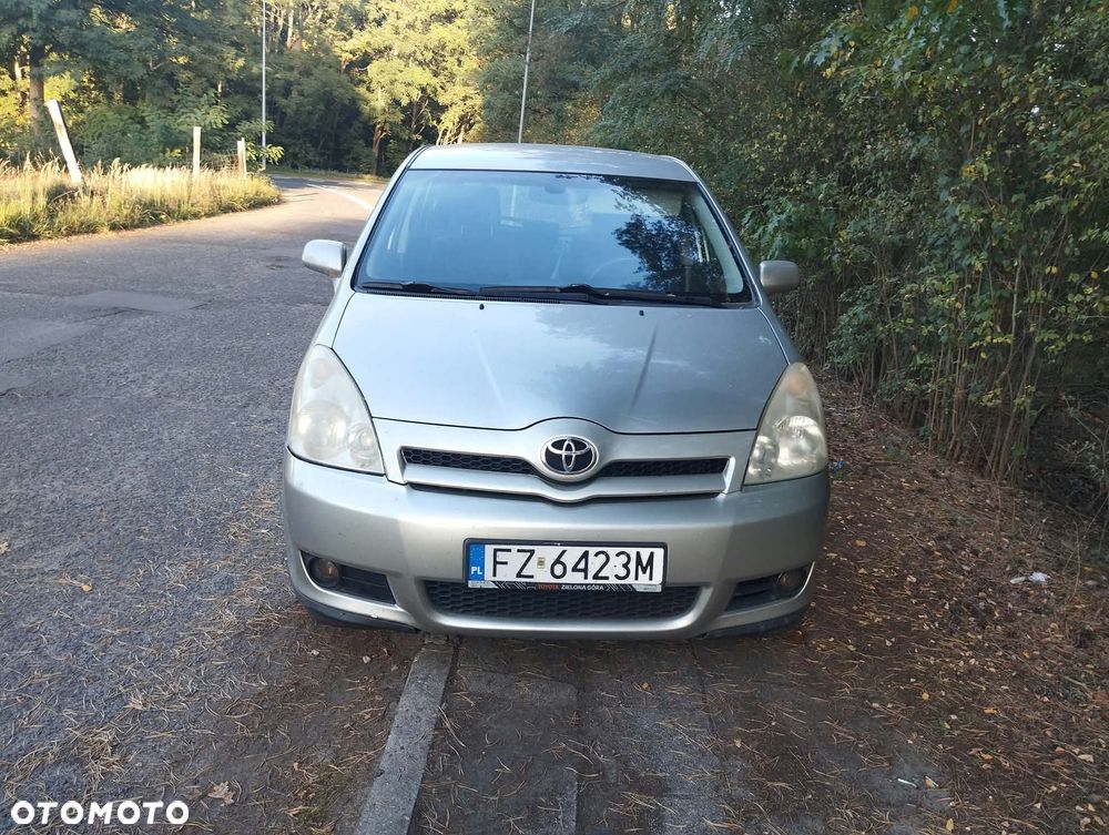 Toyota Corolla Verso - 2