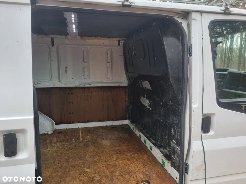 Ford Transit - 18