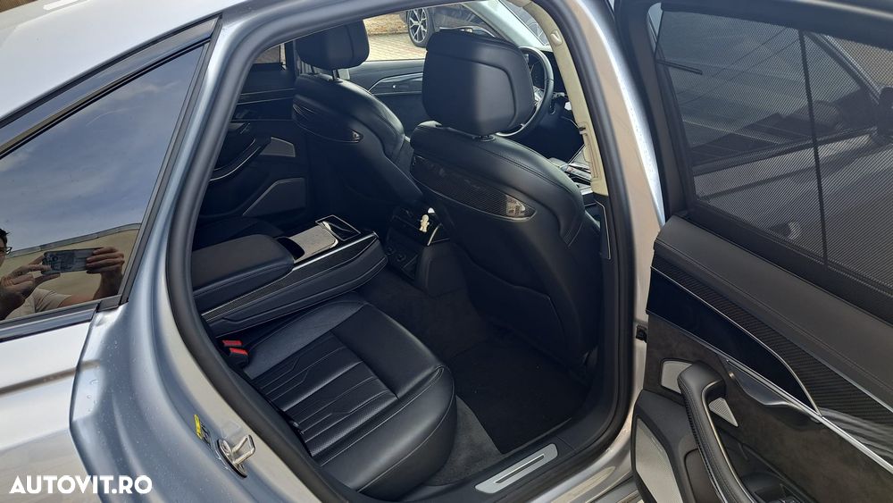 Audi S8 - 7