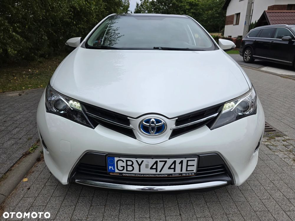 Toyota Auris 1.8 HSD Luna - 1
