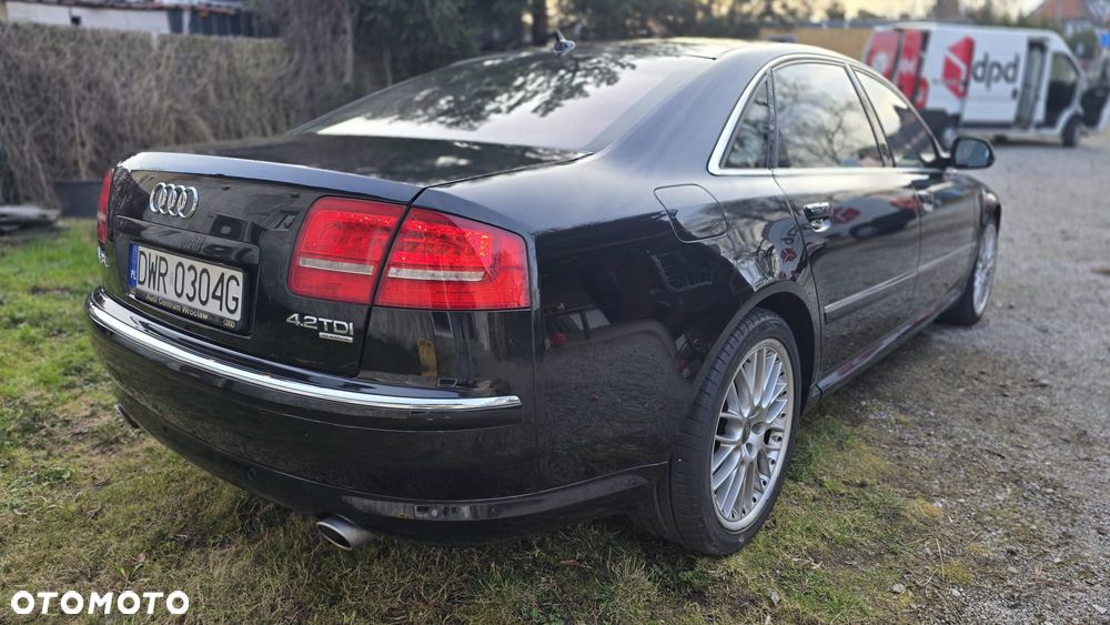 Audi A8 - 6