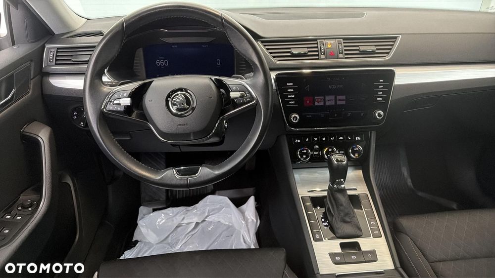 Skoda Superb 2.0 TDI SCR Ambition DSG - 13