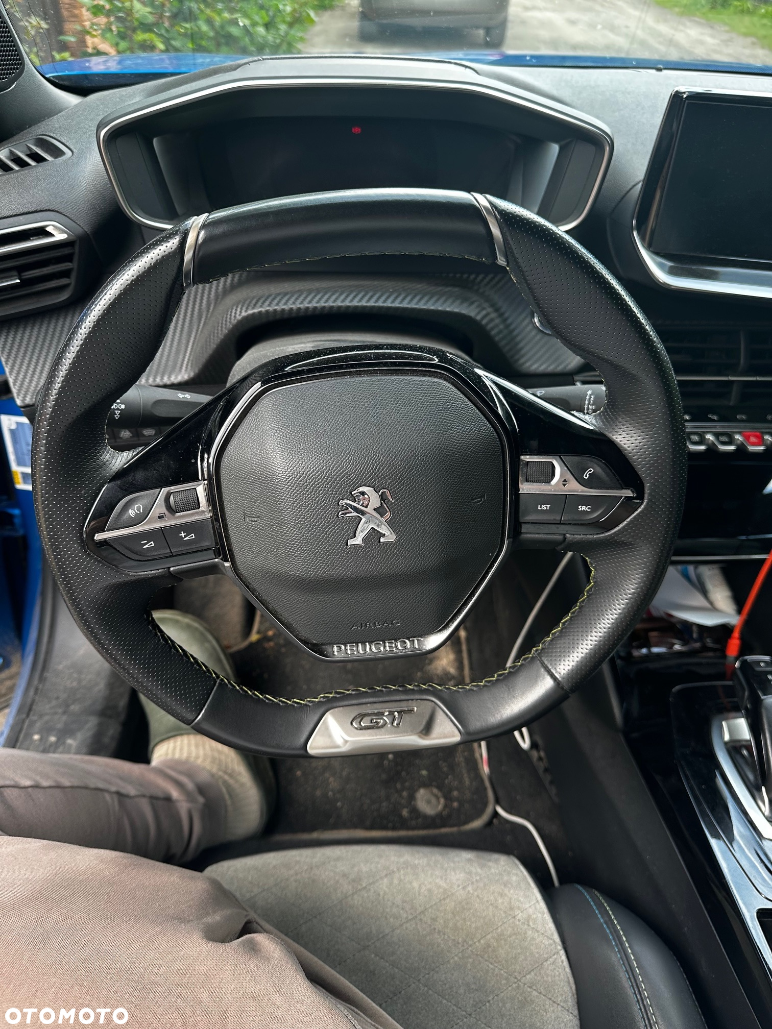 Peugeot 2008 e-2008 GT Pack - 4