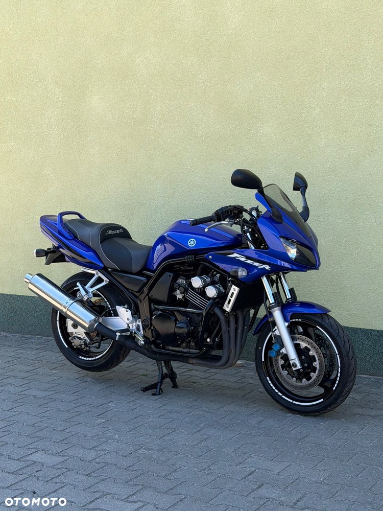 Yamaha FZS - 1