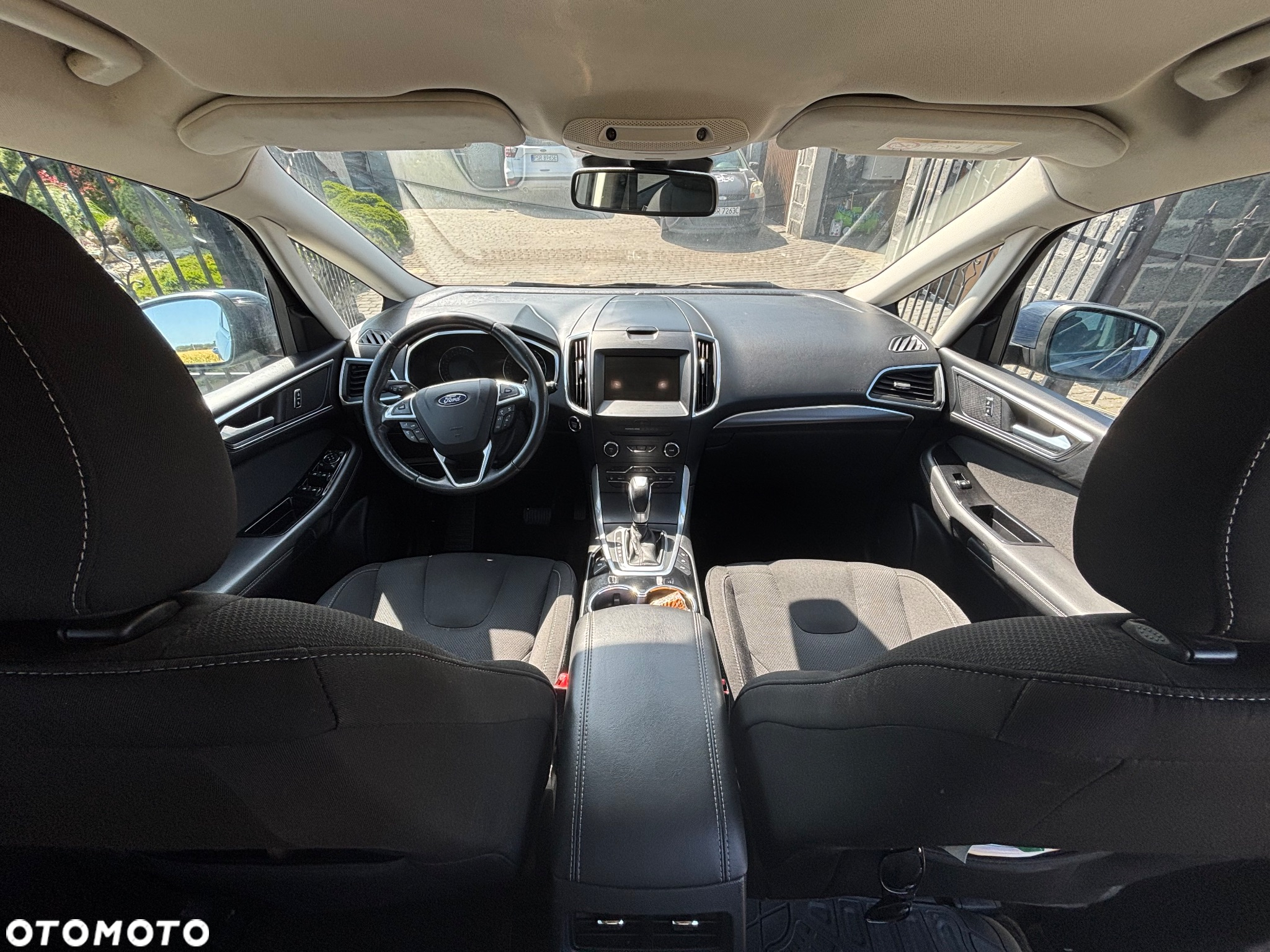 Ford S-Max - 12