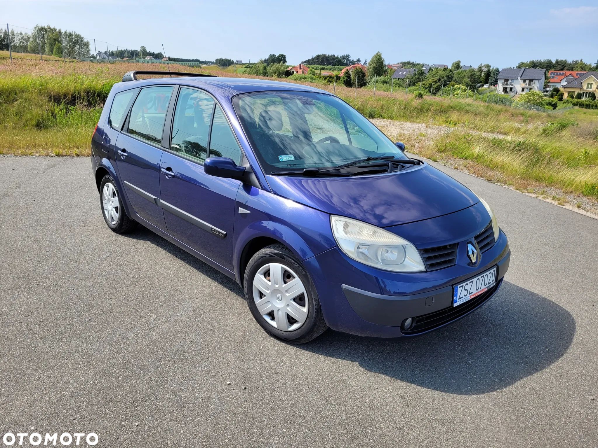 Renault Grand Scenic - 1