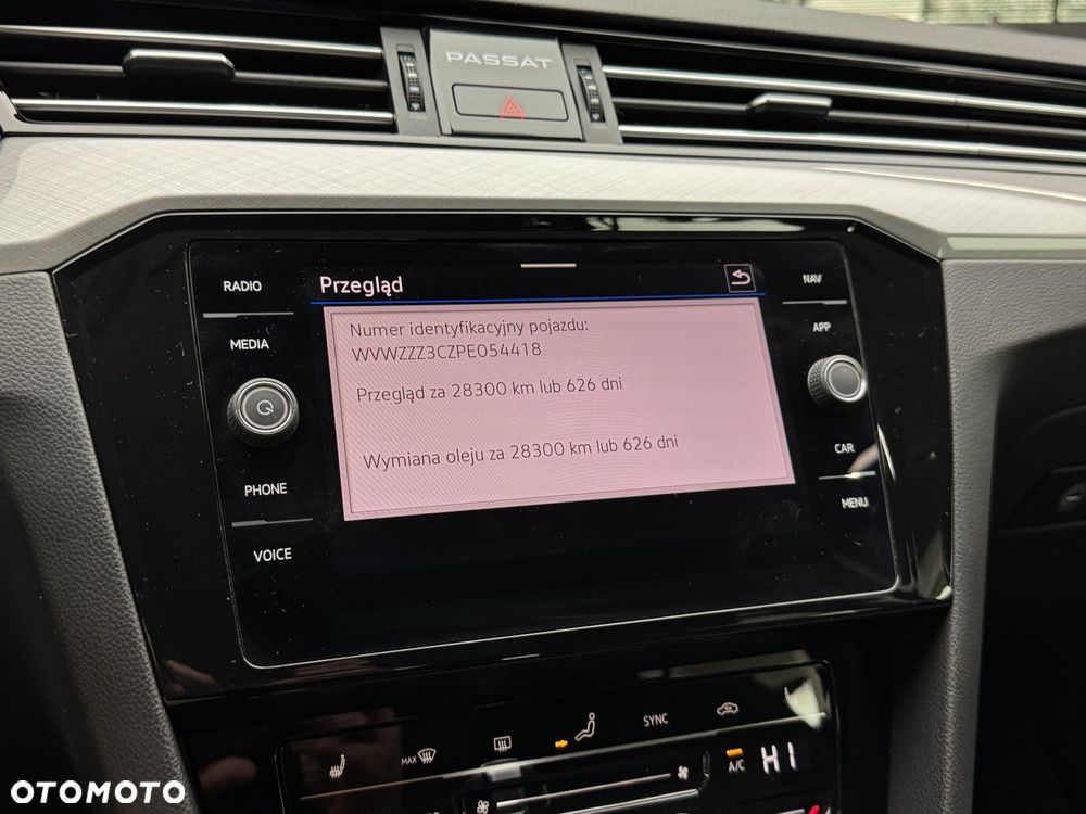 Volkswagen Passat Variant - 37