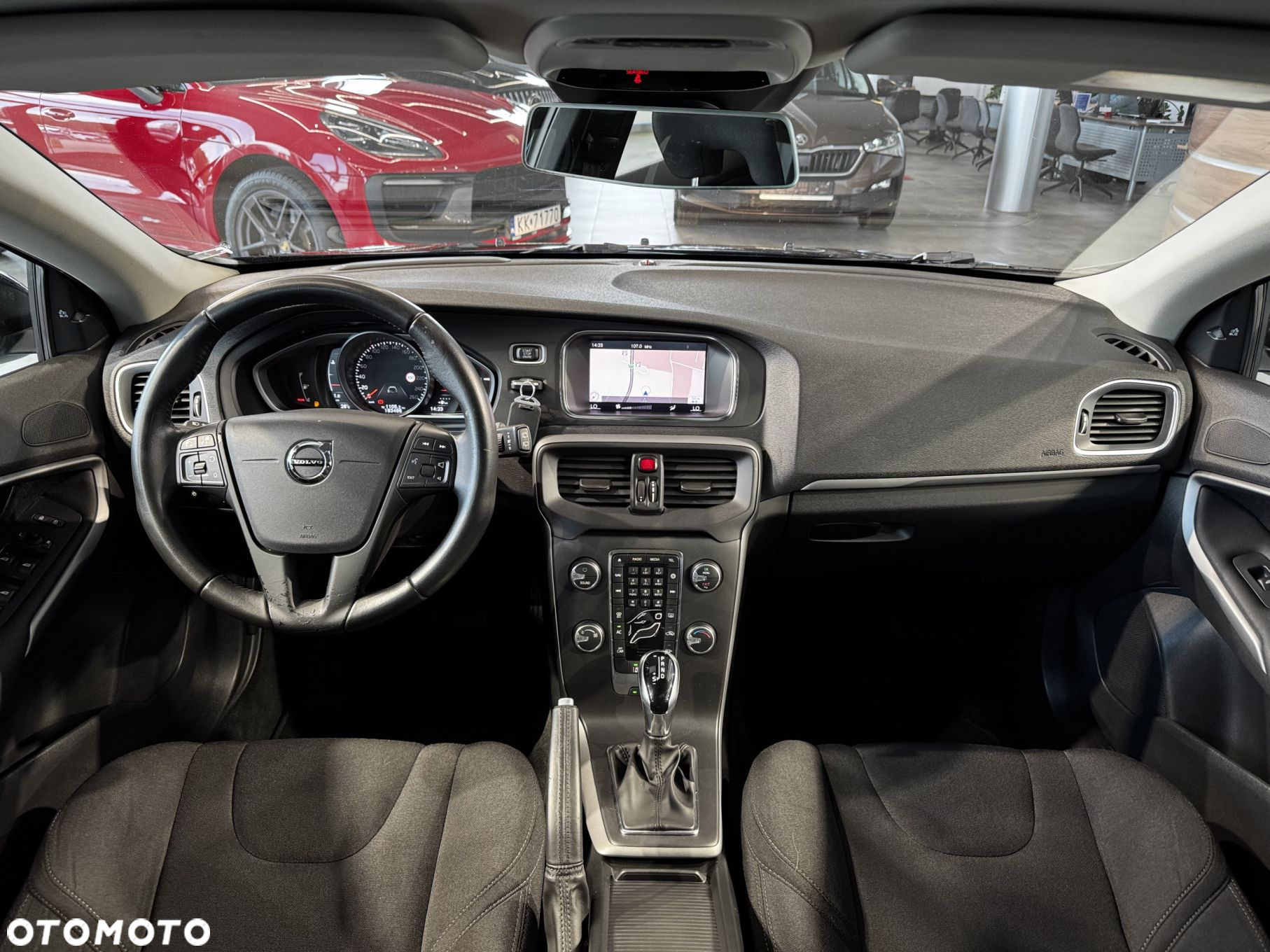 Volvo V40 - 16