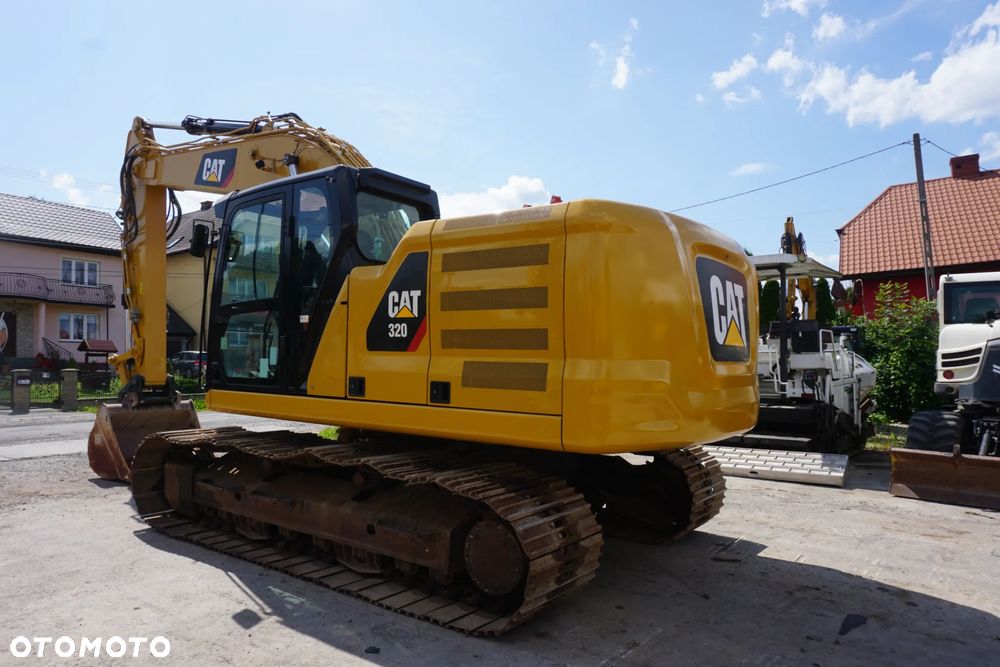 Caterpillar CAT 320 - 8
