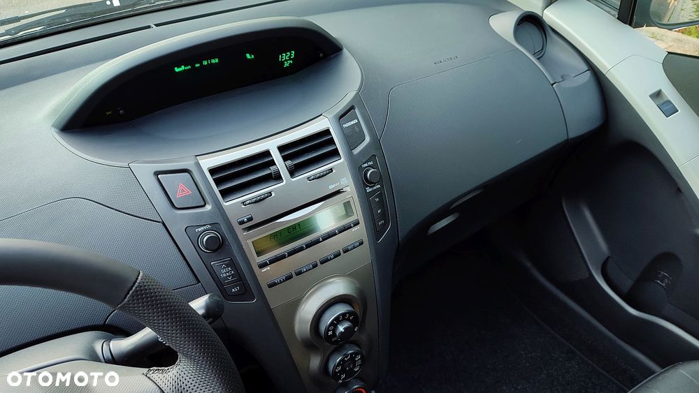 Toyota Yaris 1.0 VVT-i Edition - 10